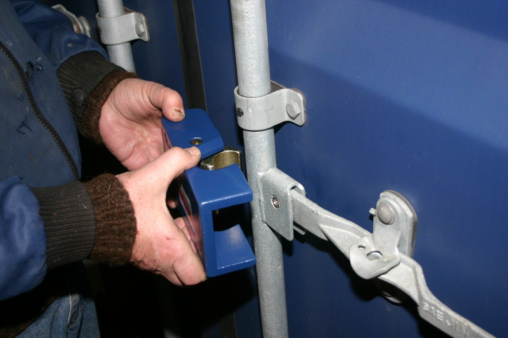 Fixlock til container